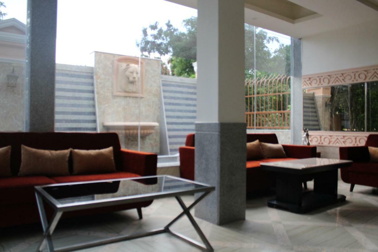 Royal Residence Iffco Chowk Gurgaon Exterior foto