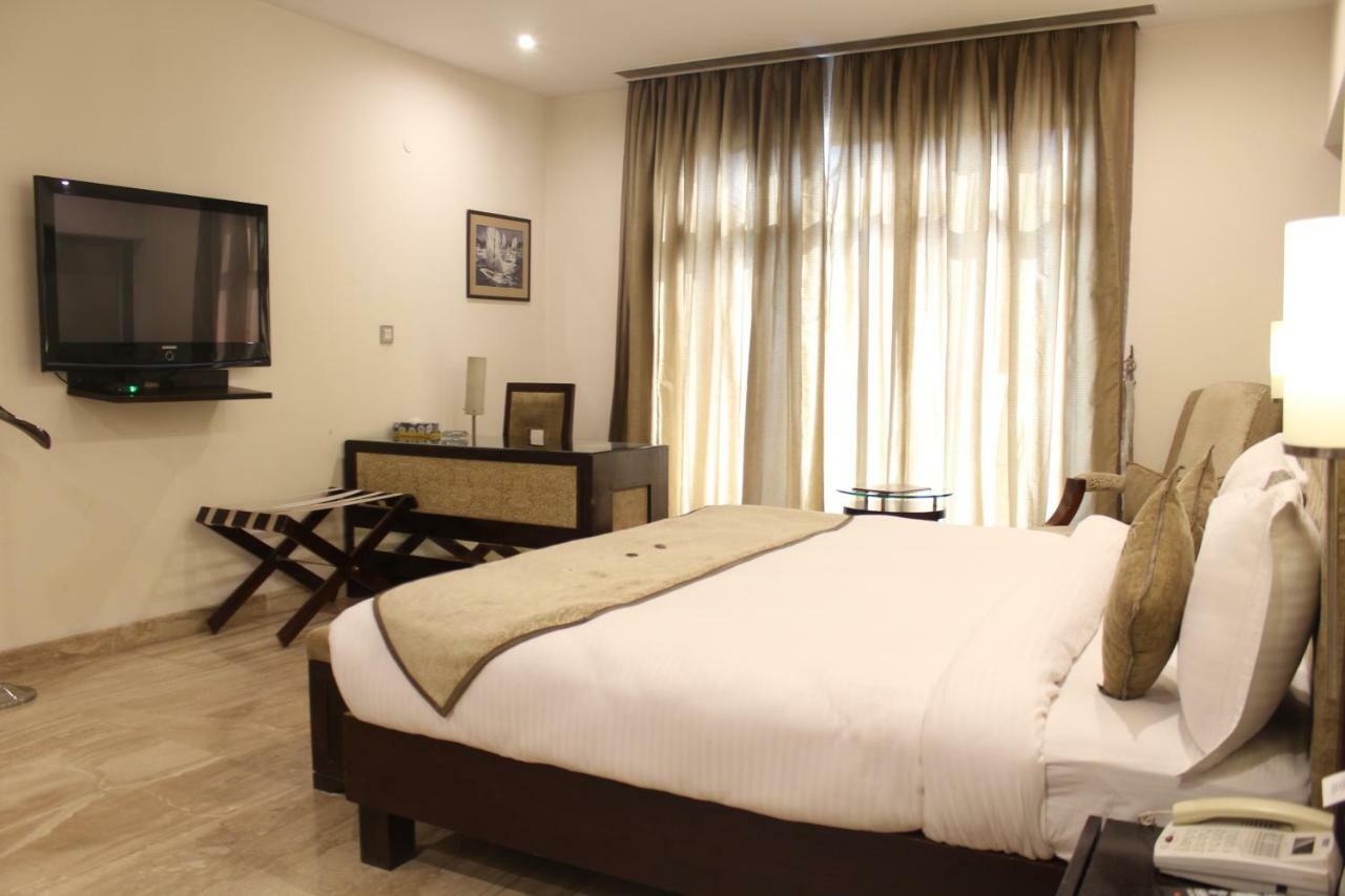 Royal Residence Iffco Chowk Gurgaon Exterior foto