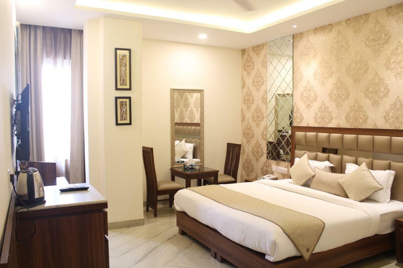 Royal Residence Iffco Chowk Gurgaon Exterior foto